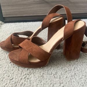 Nordstrom rack brown heeled sandals women’s size 9